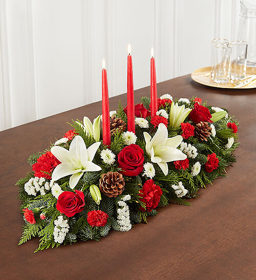 Traditional Christmas Centerpiece